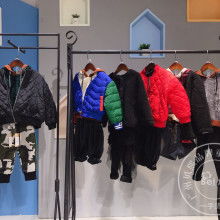 深圳市寶安區(qū)西鄉(xiāng)艾依服飾商行 優(yōu)質(zhì)服裝批發(fā)供應(yīng)商