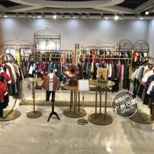 廣州巴啦服飾有限責任公司 專業(yè)服裝批發(fā)供應(yīng)，時尚潮流一手掌握